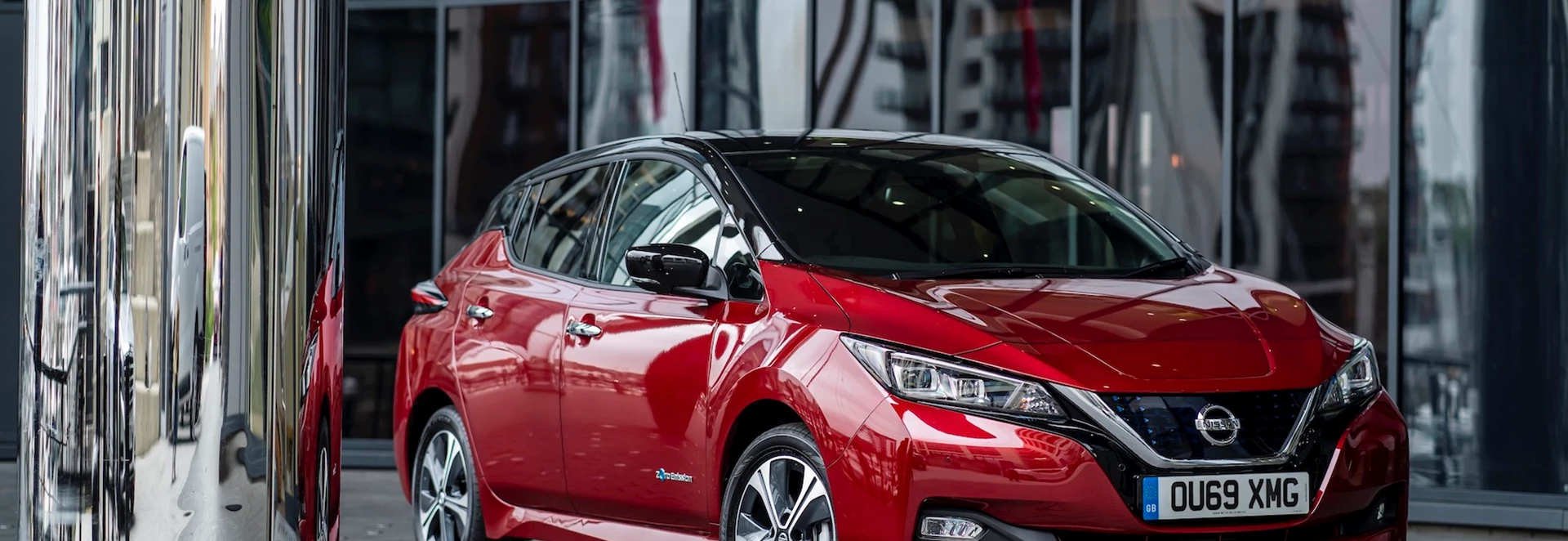 Nissan to deliver 2,000 Leaf EVs to Uber